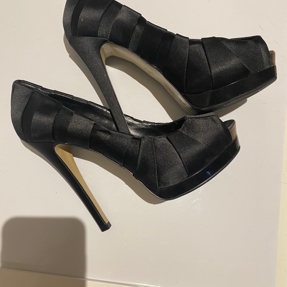 BCBG maxaria size 7 stilettos platform - Picture 8 of 8